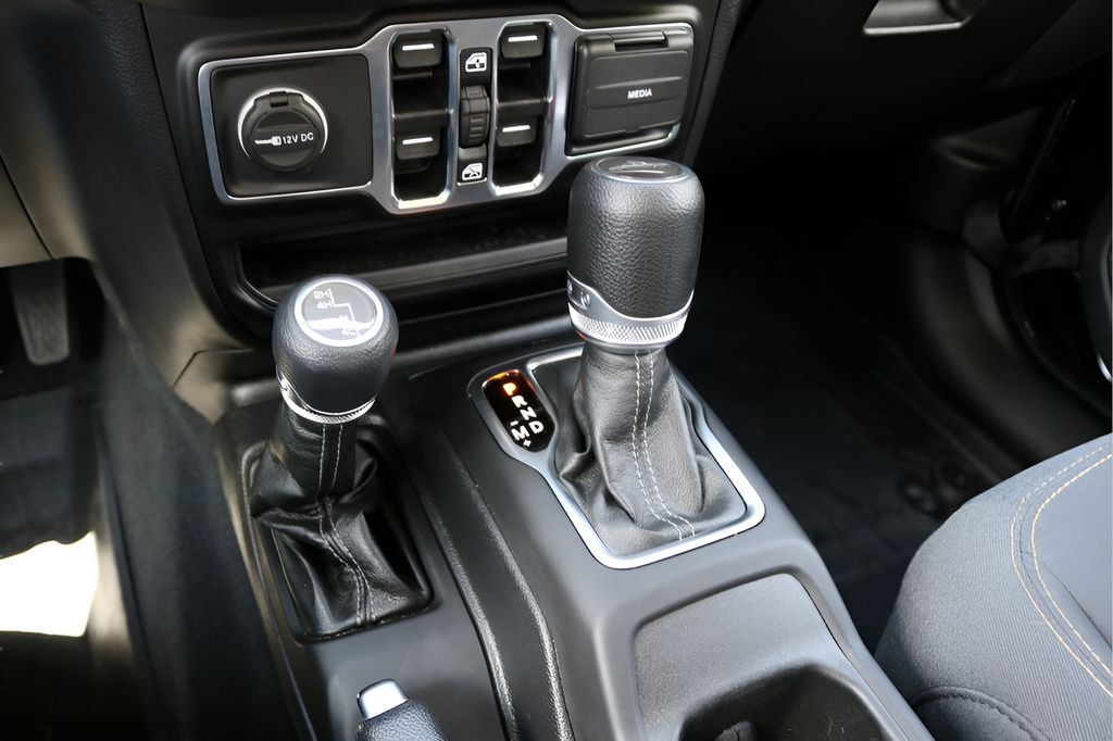 Used Car 2024 Jeep Gladiator  Sport For Sale Under $40,000 In Austin, Texas
