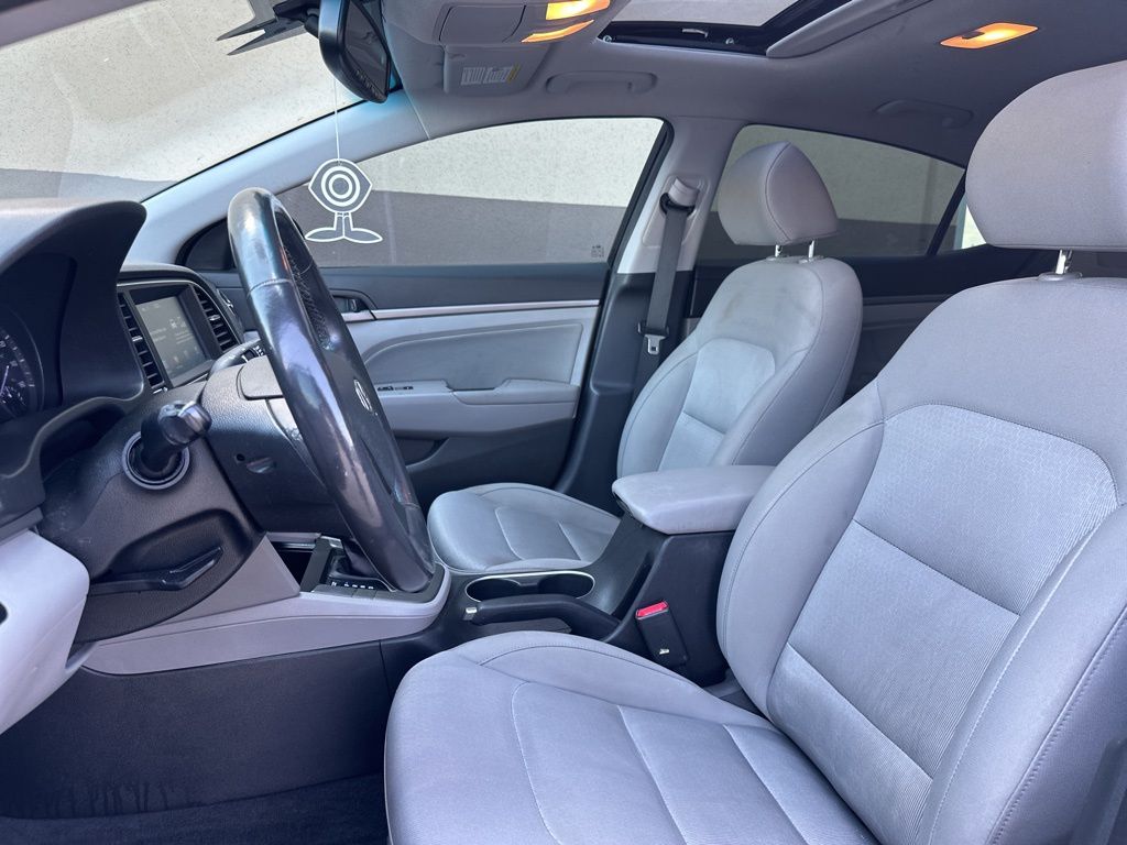 Thumbnail: 2018 Hyundai Elantra - 8