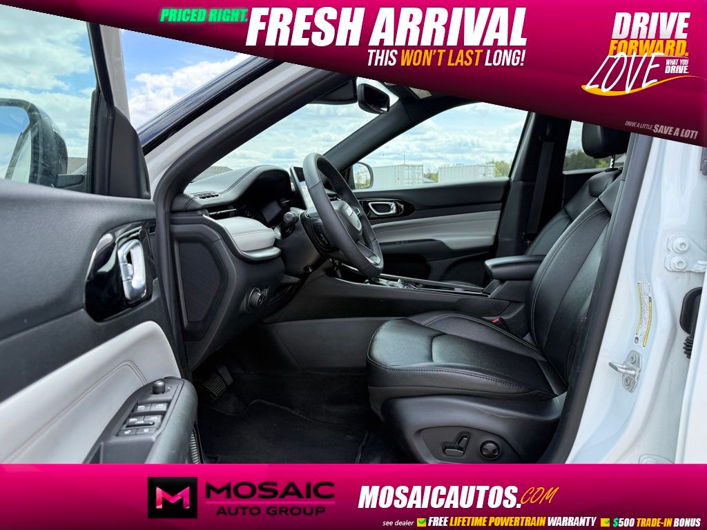 Used 2025 Jeep Compass Limited SUVs