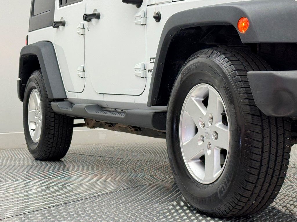Thumbnail: 2014 Jeep Wrangler - 3