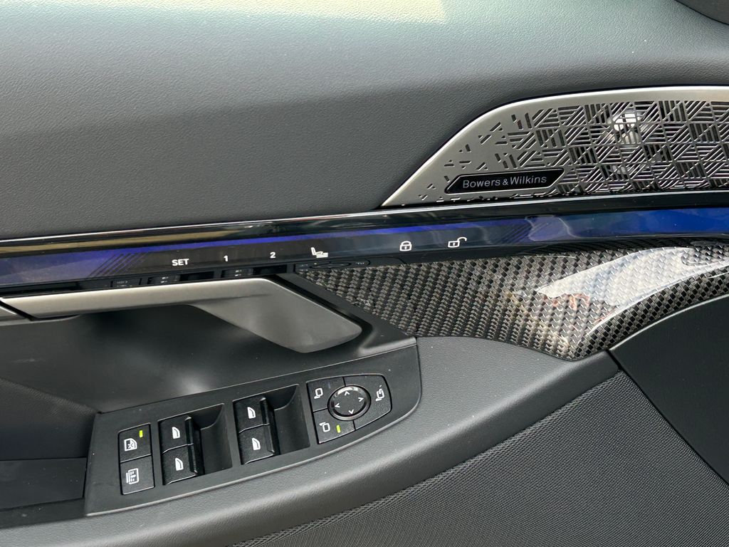 2025 BMW M5 Base 12