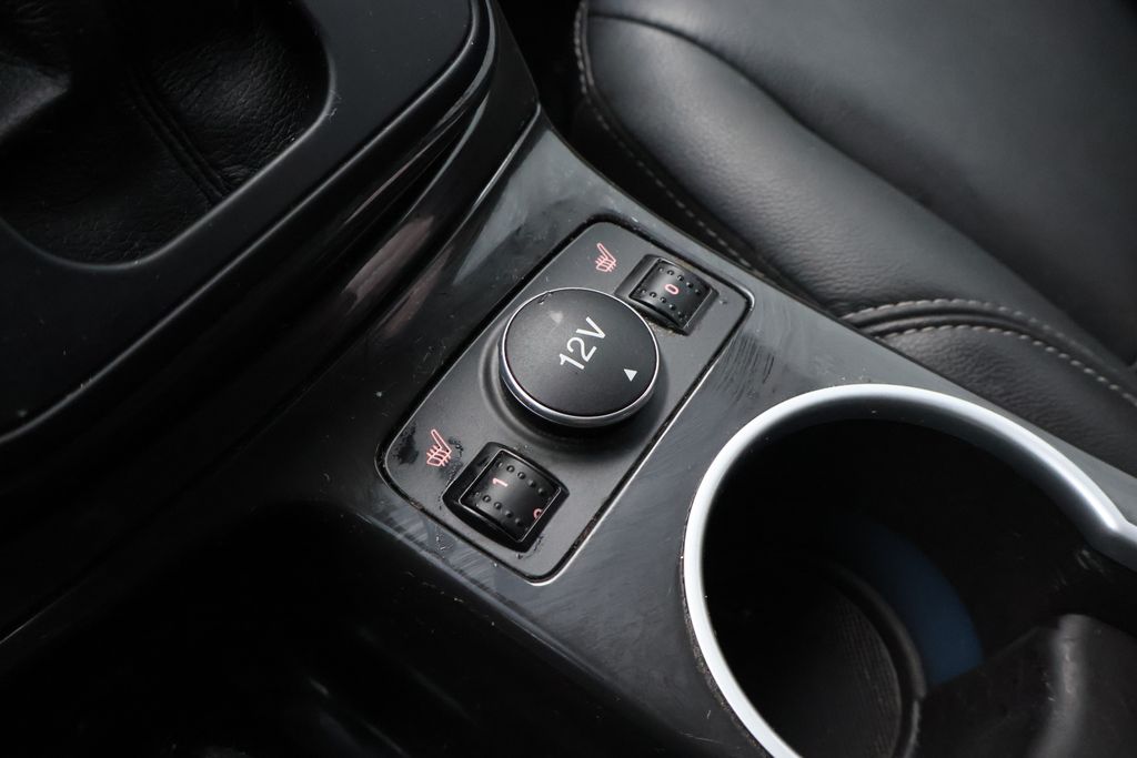 Thumbnail: 2016 Ford Escape - 27