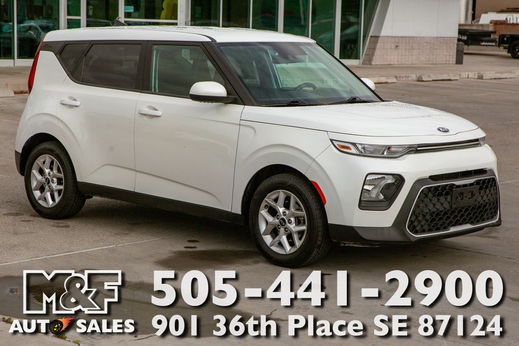 Snow White Pearl 2020 Kia Soul SUV / Crossover Front-Wheel Drive Continuously Variable Transmission