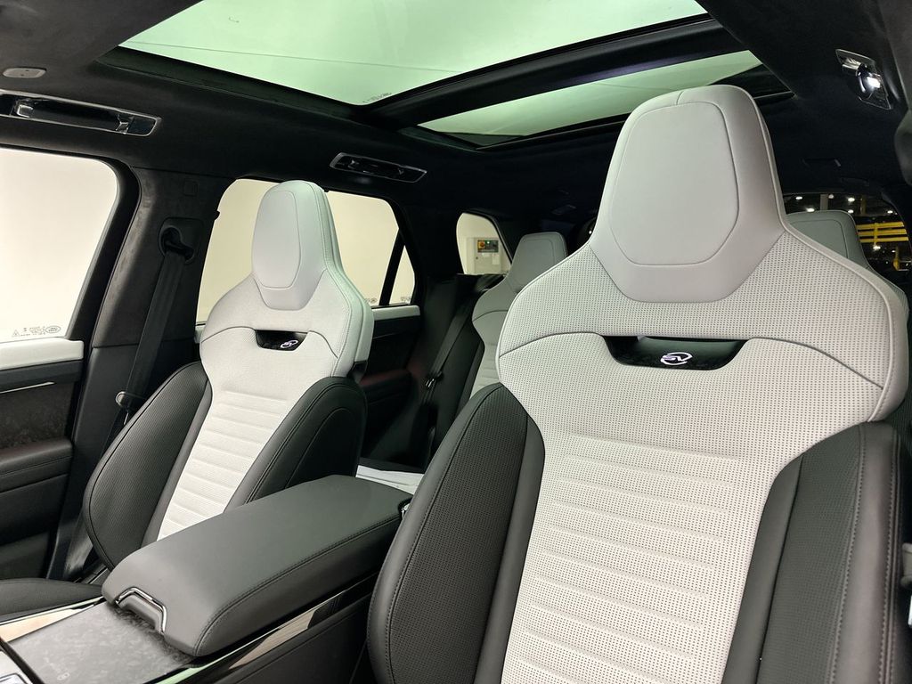 2025 Land Rover Range Rover Sport  10