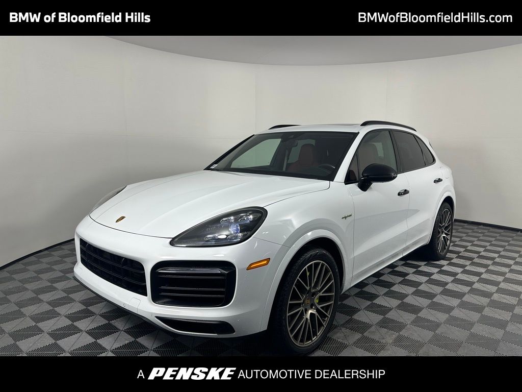 Thumbnail: 2022 Porsche Cayenne - 1