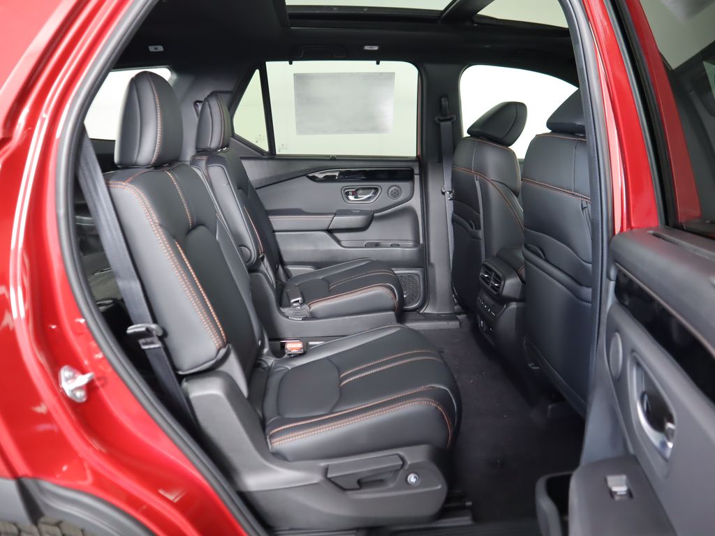 Thumbnail: 2025 Honda Pilot - 23