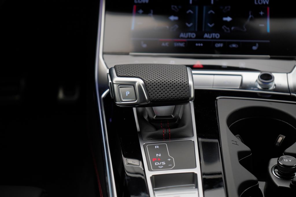 2025 Audi S6  19