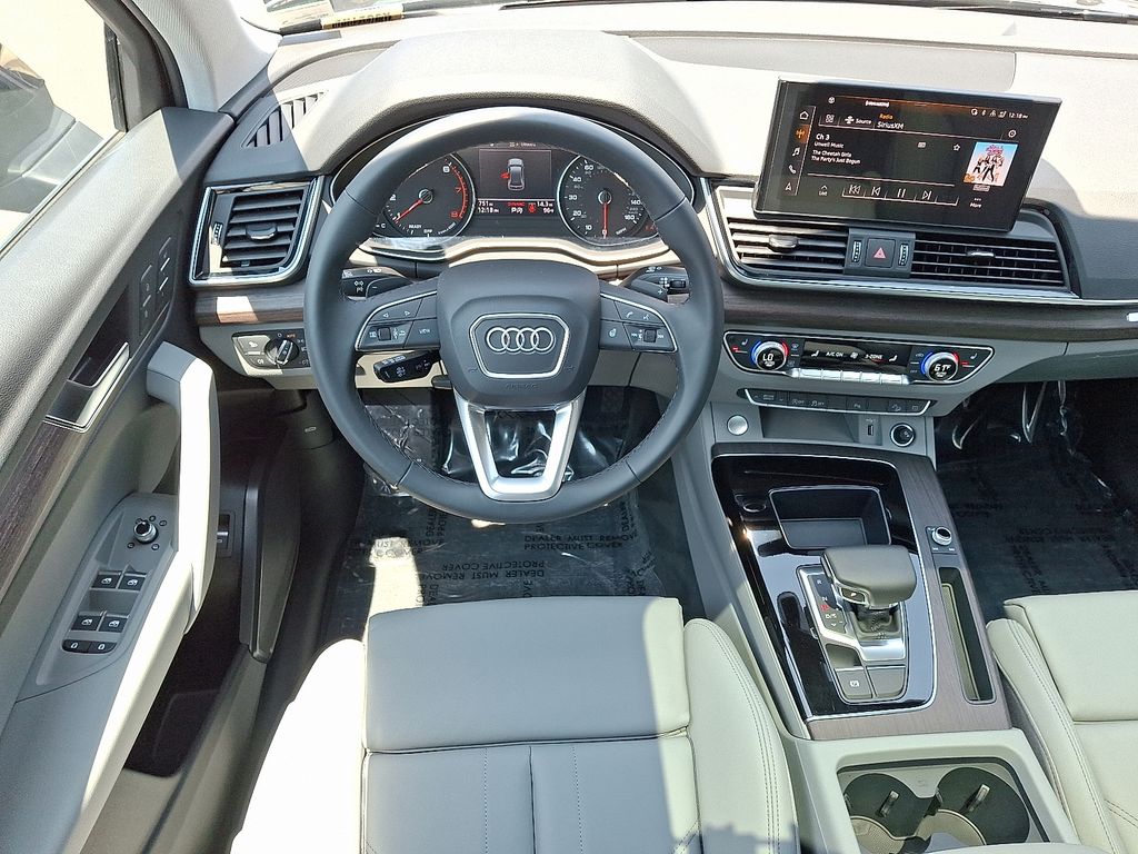 Thumbnail: 2024 Audi Q5 - 11