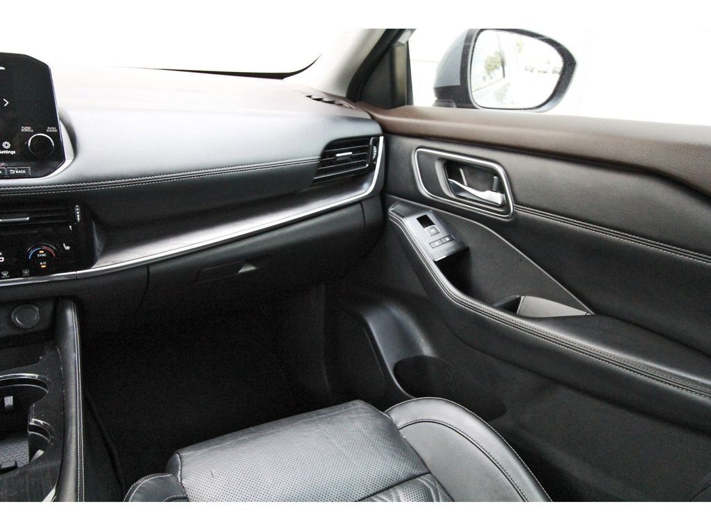 2022 Nissan Rogue Platinum - 9