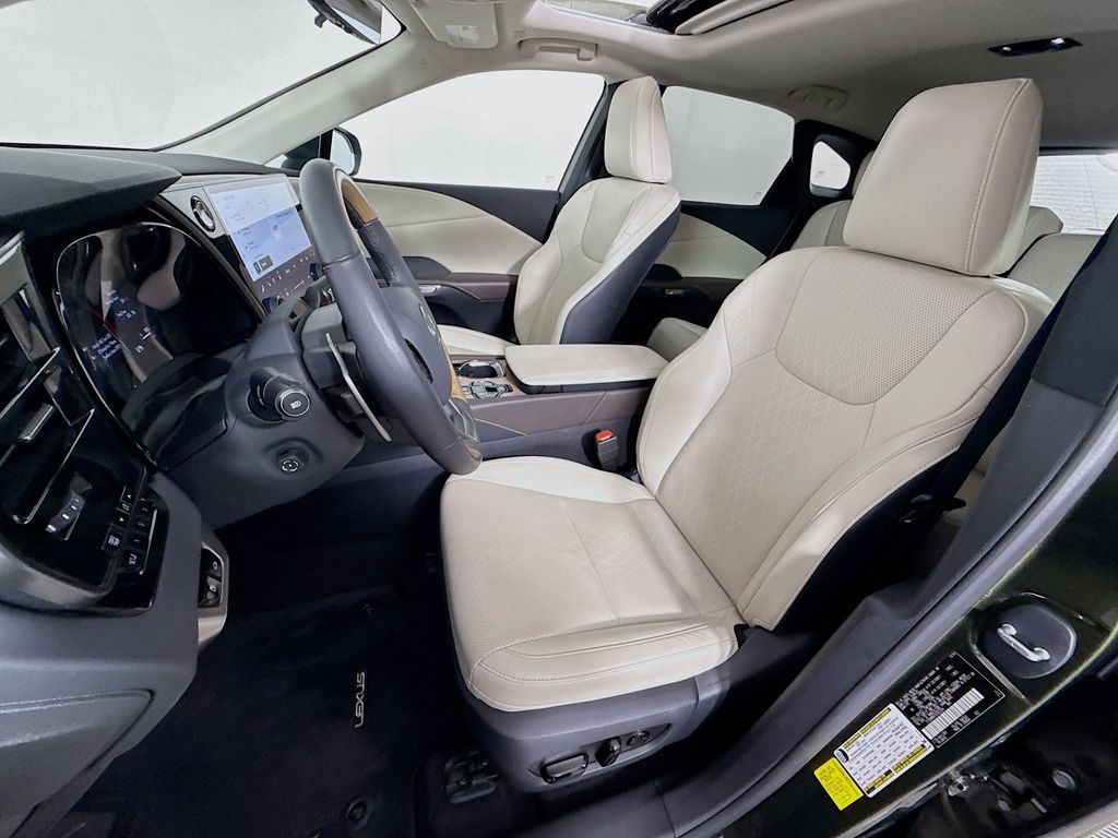 Thumbnail: 2025 Lexus RX - 21