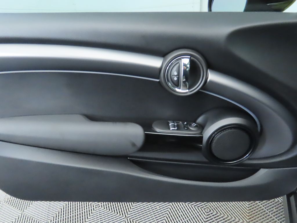 Thumbnail: 2023 MINI Cooper - 24