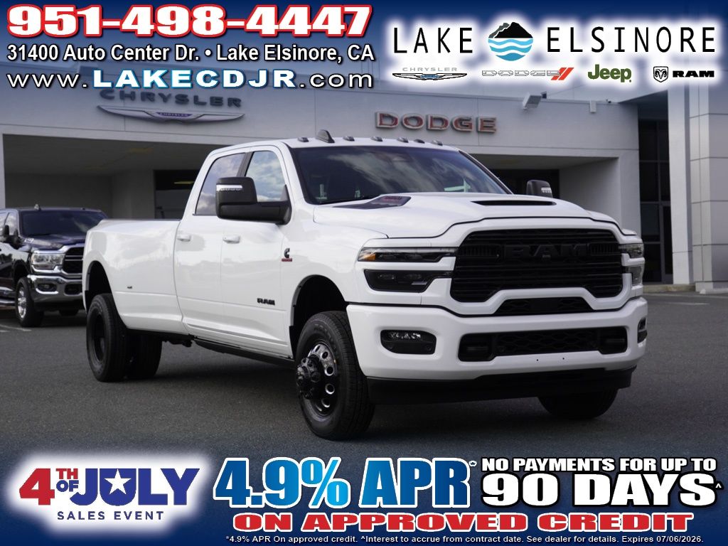Bright White Clearcoat 2026 RAM 3500 Pickup Truck Four-Wheel Drive 8-Speed Automatic
