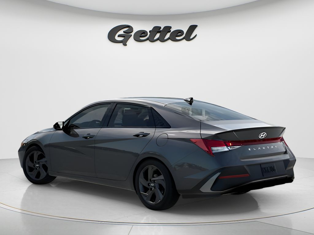 Used 2026 Gray Hyundai SEL Sport image 5