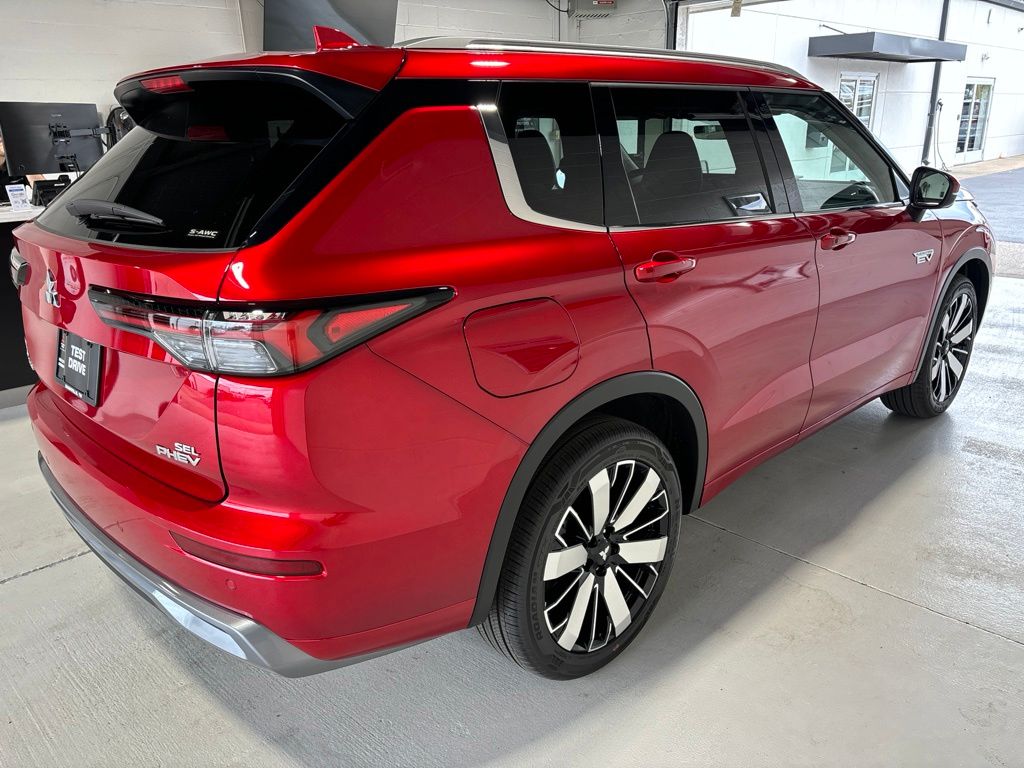 New 2026 Mitsubishi Outlander PHEV SUV