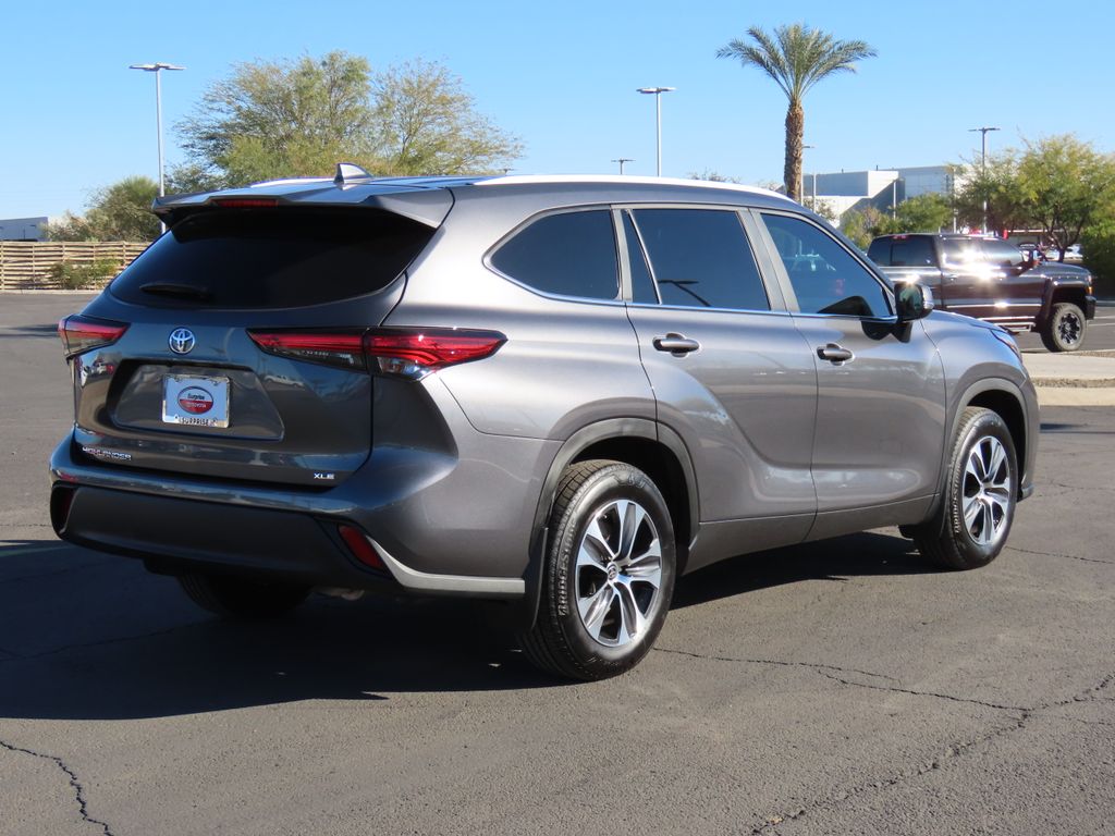 2023 Toyota Highlander XLE 5