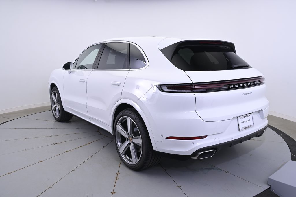 Thumbnail: 2025 Porsche Cayenne - 3