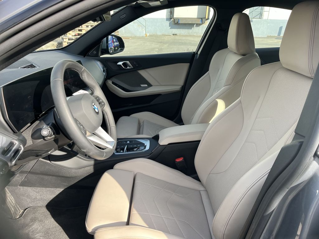 Thumbnail: 2025 BMW 2 Series - 11