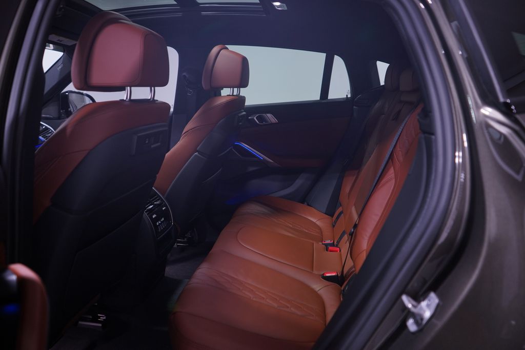 Thumbnail: 2023 BMW X6 - 9