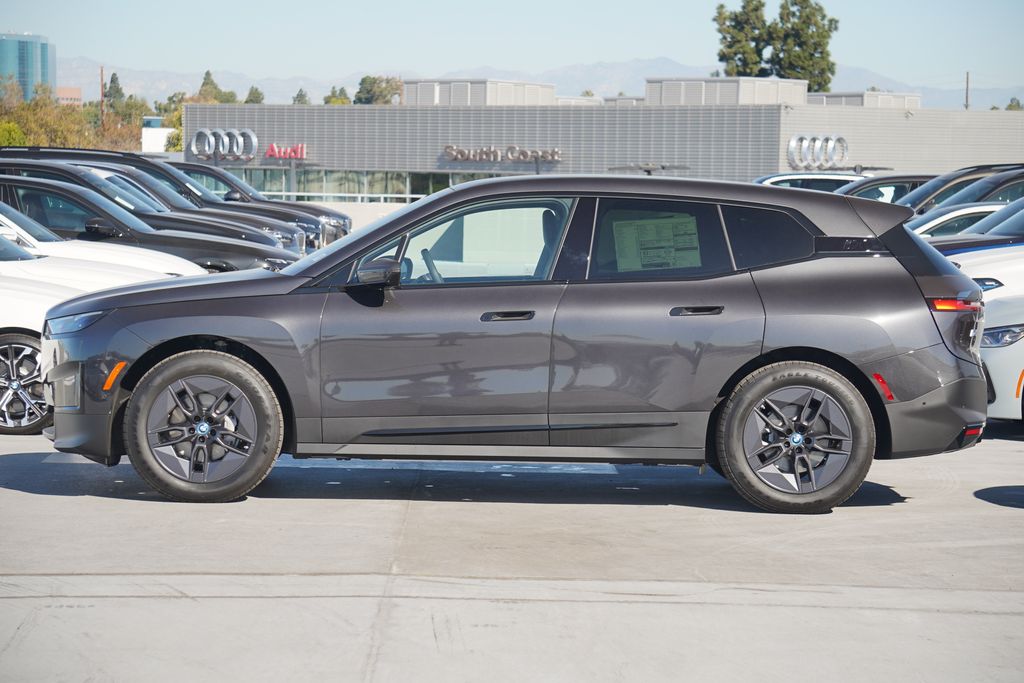 2025 BMW iX xDrive50 4