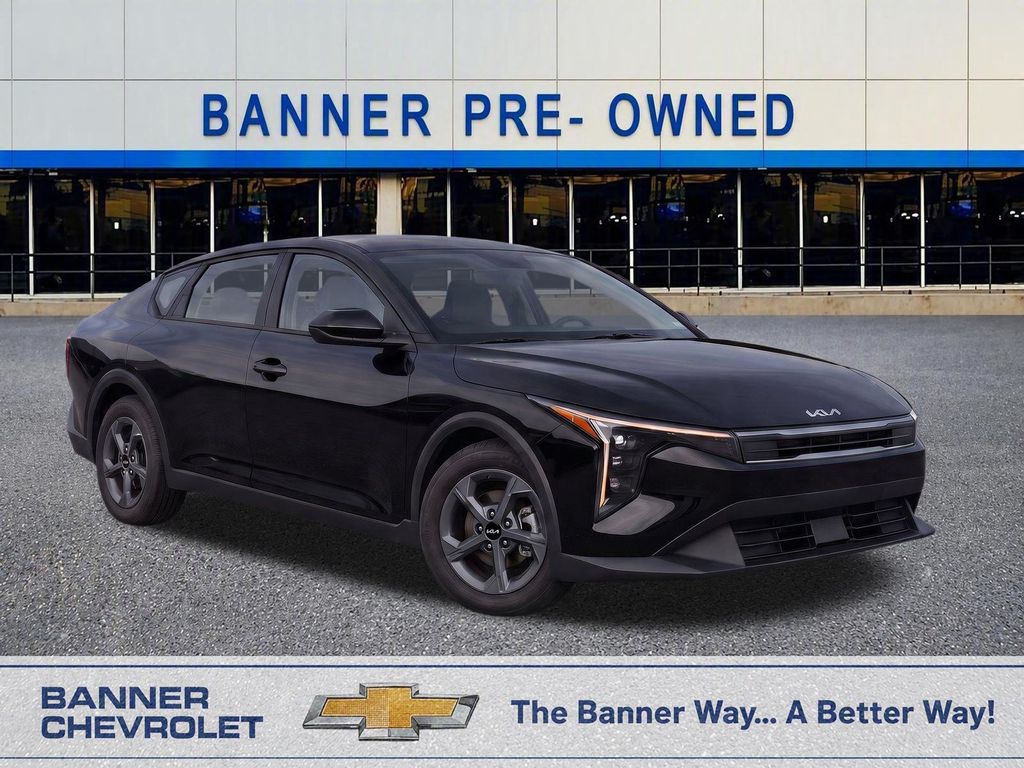 2025 Kia K4 LXS FWD