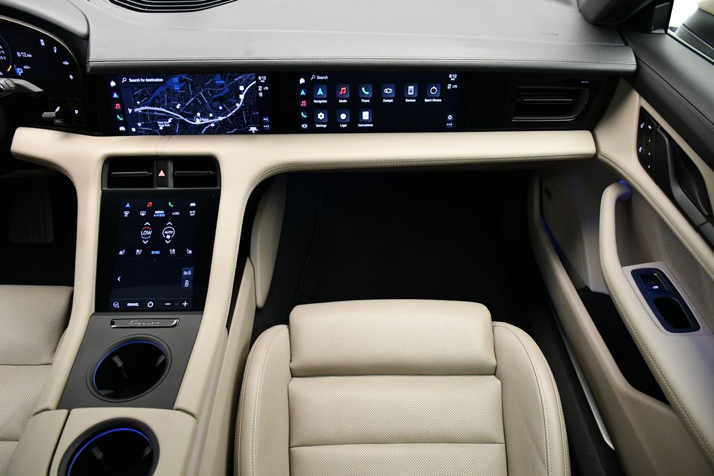 2023 Porsche Taycan Turbo S 21