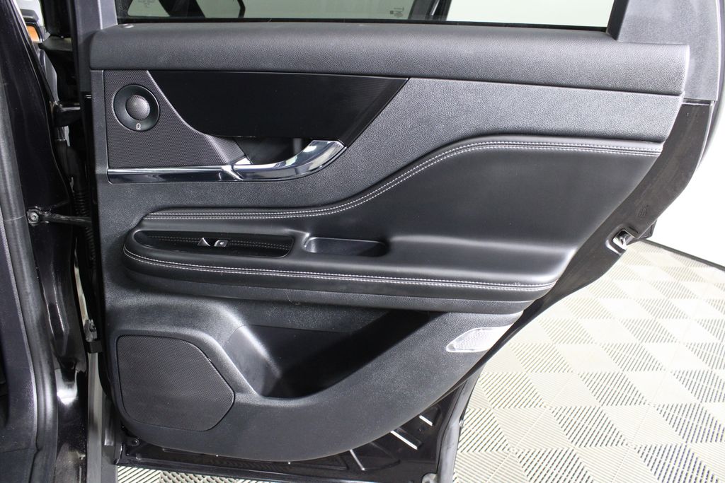 Used 2021 Lincoln Corsair for sale in 