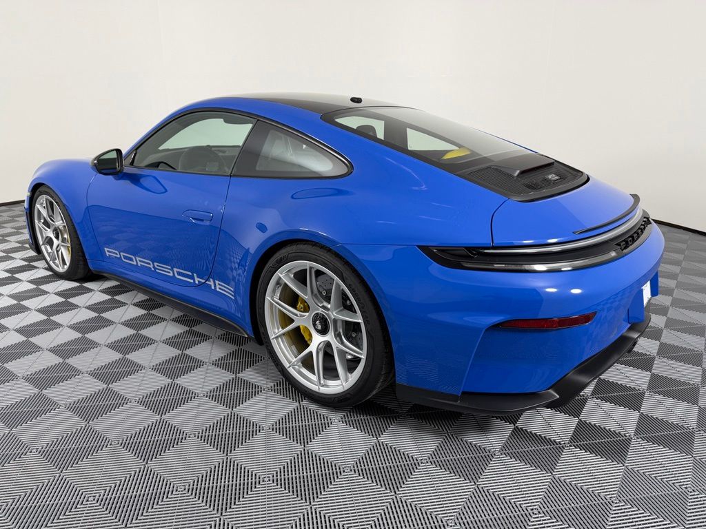 Thumbnail: 2026 Porsche 911 - 3
