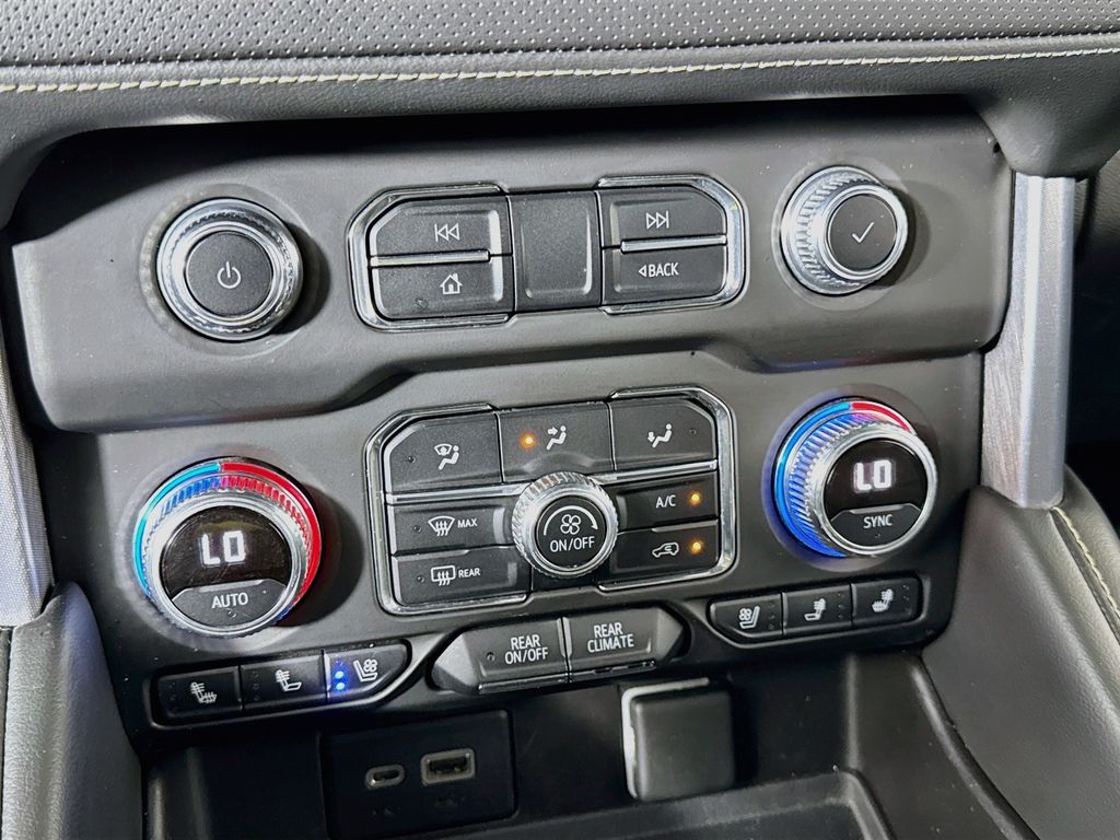 2021 GMC Yukon SLT - Photo 19
