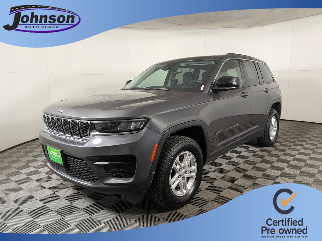2023 Jeep Grand Cherokee Laredo 4WD