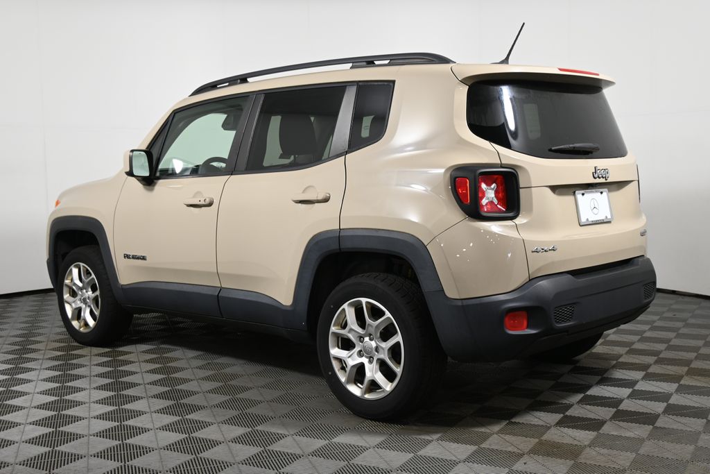 Thumbnail: 2016 Jeep Renegade - 8