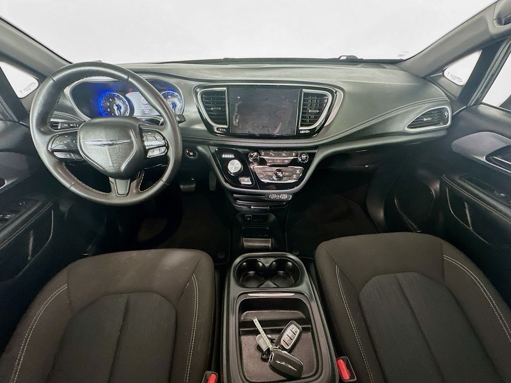 Used 2023 Black Chrysler Touring image 10