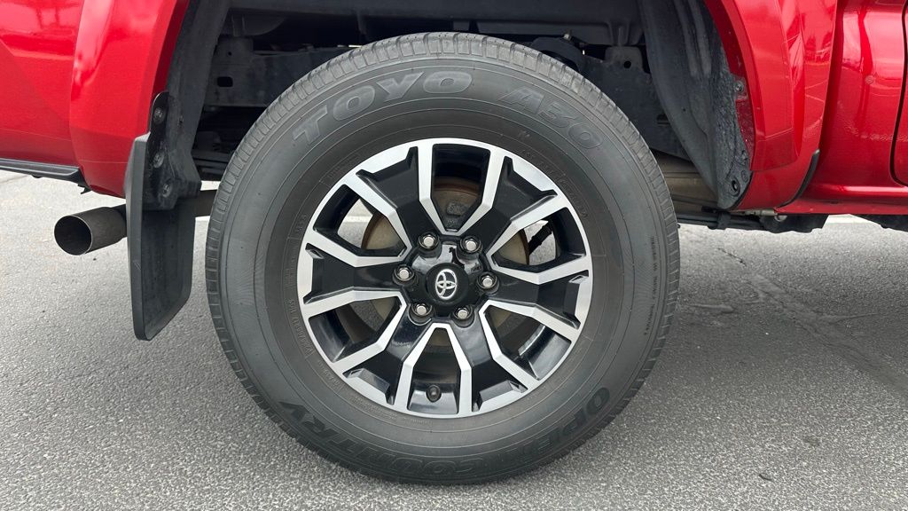 2021 Toyota Tacoma TRD Sport 14