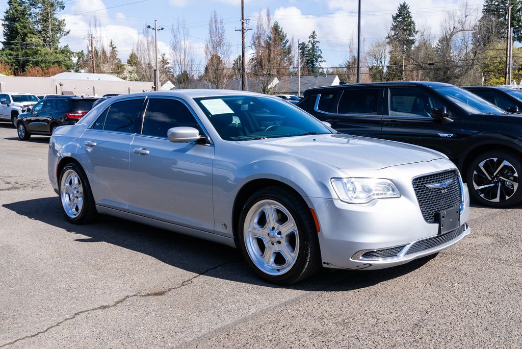 2019 Chrysler 300 Touring RWD