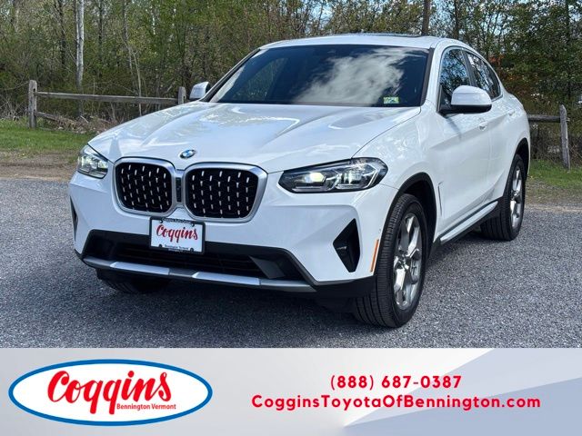 2023 BMW X4 xDrive30i's photo