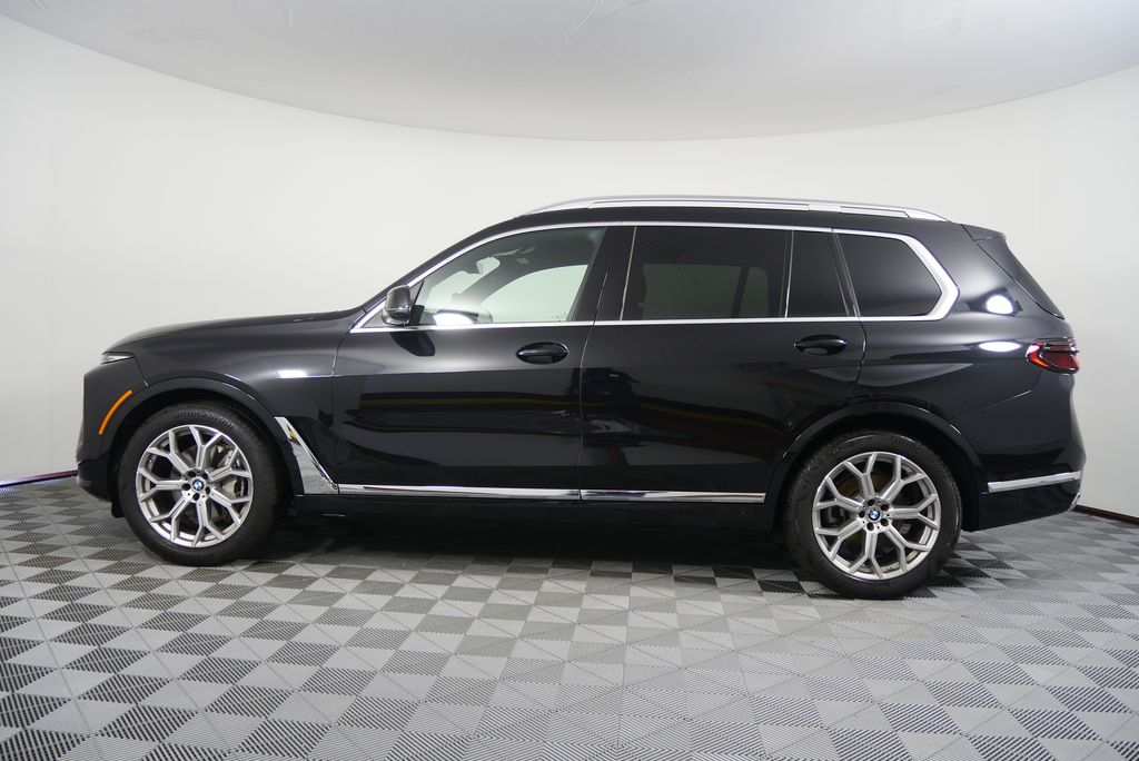 Thumbnail: 2025 BMW X7 - 6