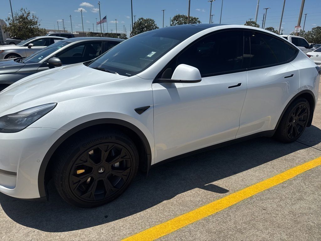 2021 Tesla Model Y Long Range White at AutoSavvy Houston Northwest
