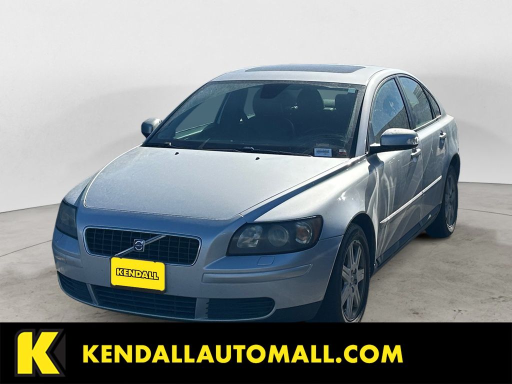 Silver 2007 Volvo S40 2.4i Sedan Front-Wheel Drive 5-Speed Automatic