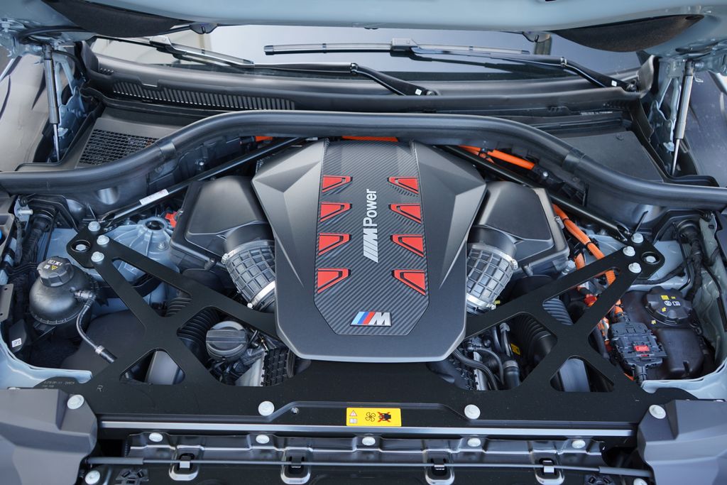 Thumbnail: 2026 BMW XM - 24