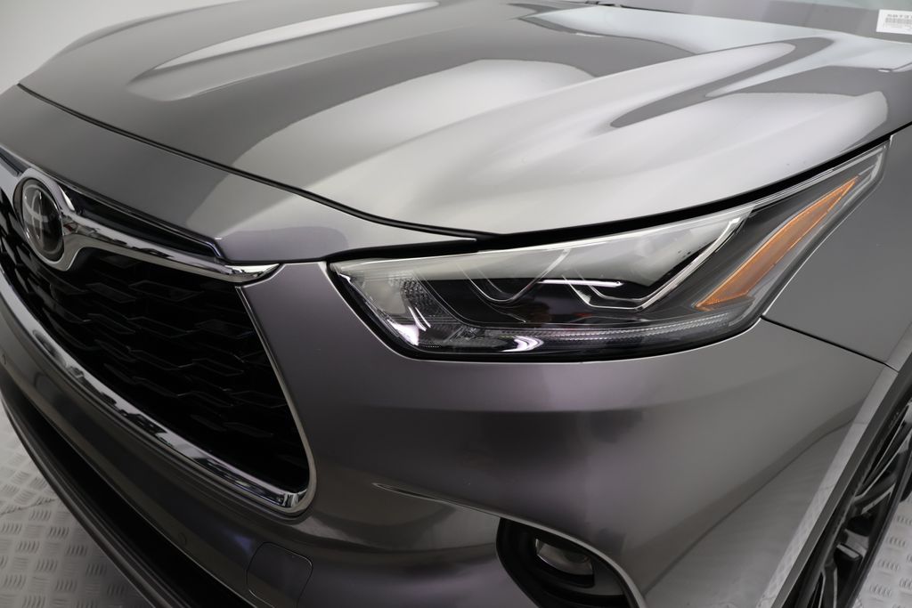 Thumbnail: 2025 Toyota Highlander - 3