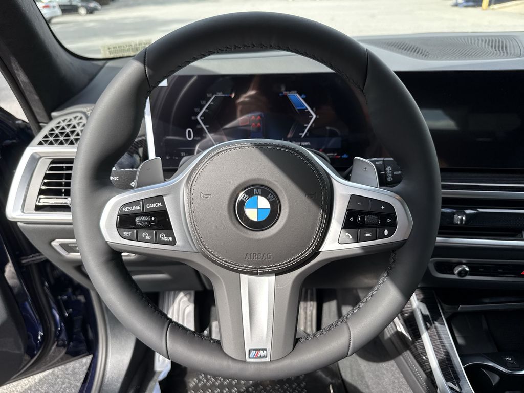 Thumbnail: 2027 BMW X7 - 14