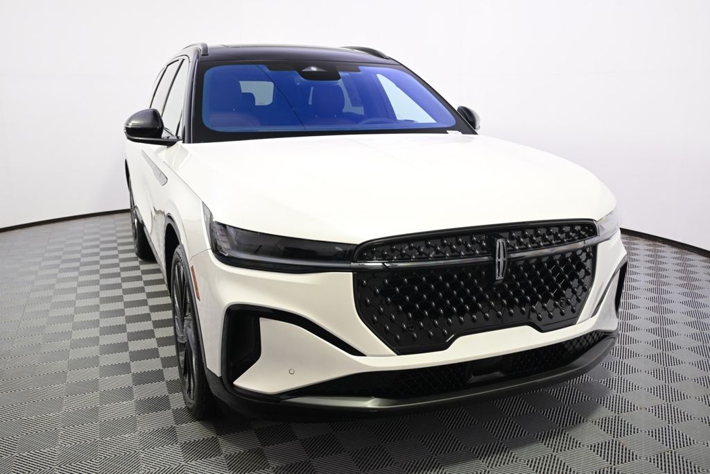 New 2026 White Lincoln Reserve image 9