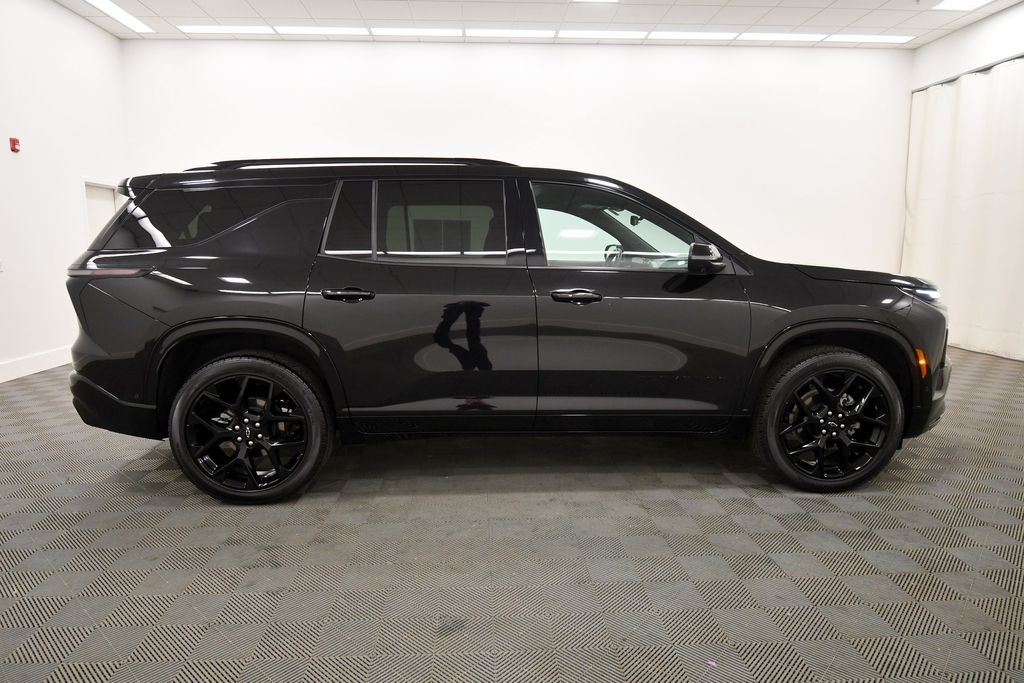Used 2024 Chevrolet Traverse SUV