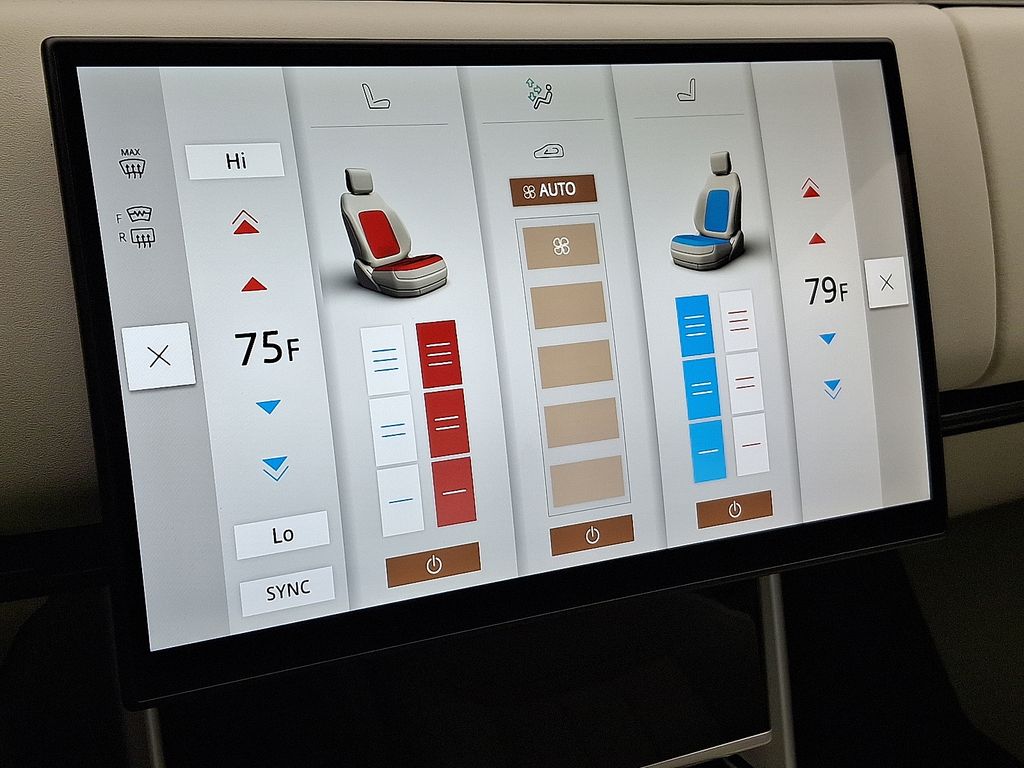 Thumbnail: 2026 Land Rover Range Rover - 14