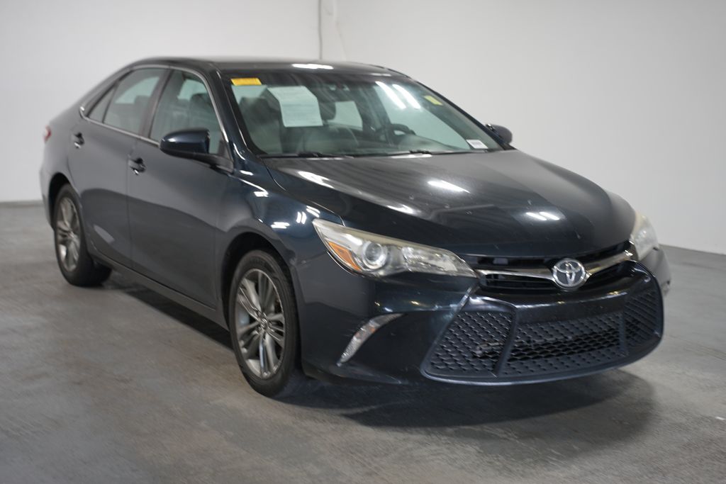 Thumbnail: 2016 Toyota Camry - 3