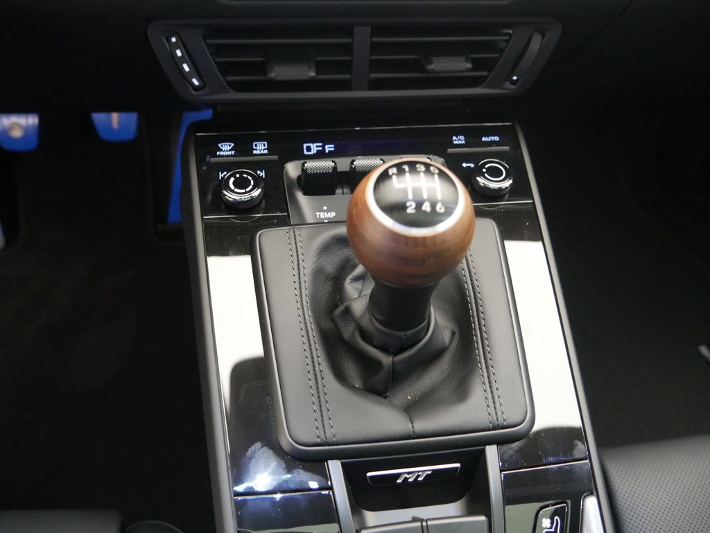 Thumbnail: 2026 Porsche 911 - 28