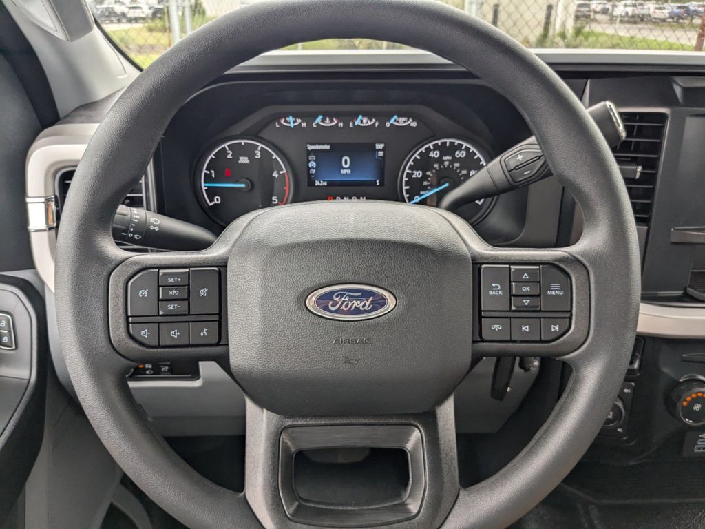 2025 Ford F-350 Super Duty XL