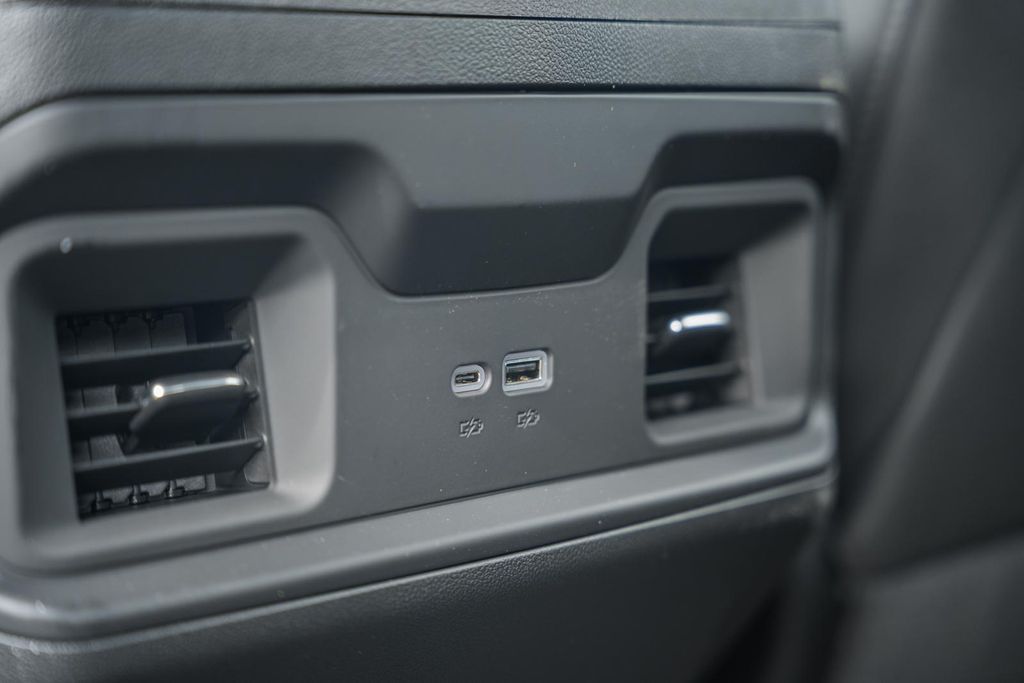 ChevroletSilverado 2500HD43