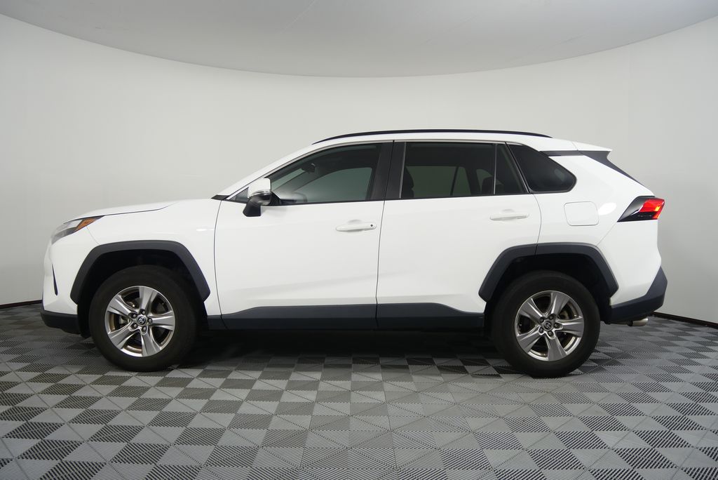 Thumbnail: 2022 Toyota RAV4 - 6