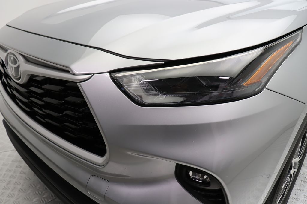 2024 Toyota Highlander XLE 3