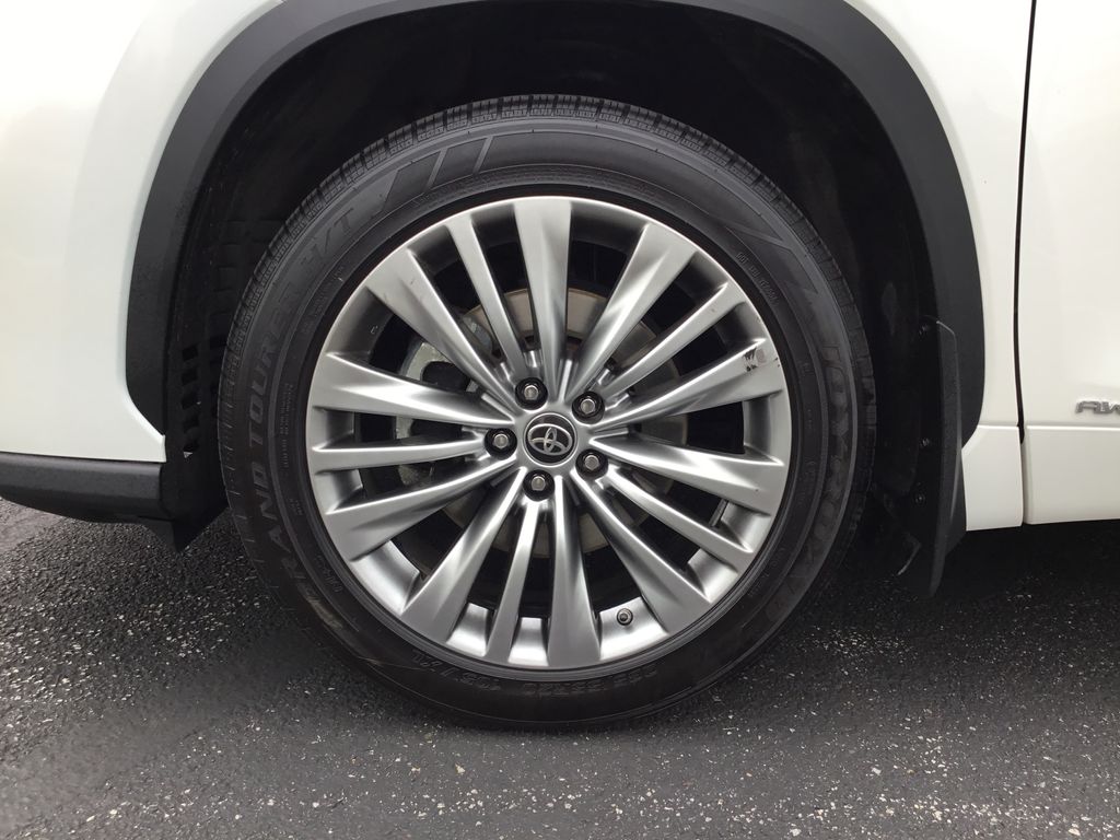 2021 Toyota Highlander Platinum 9
